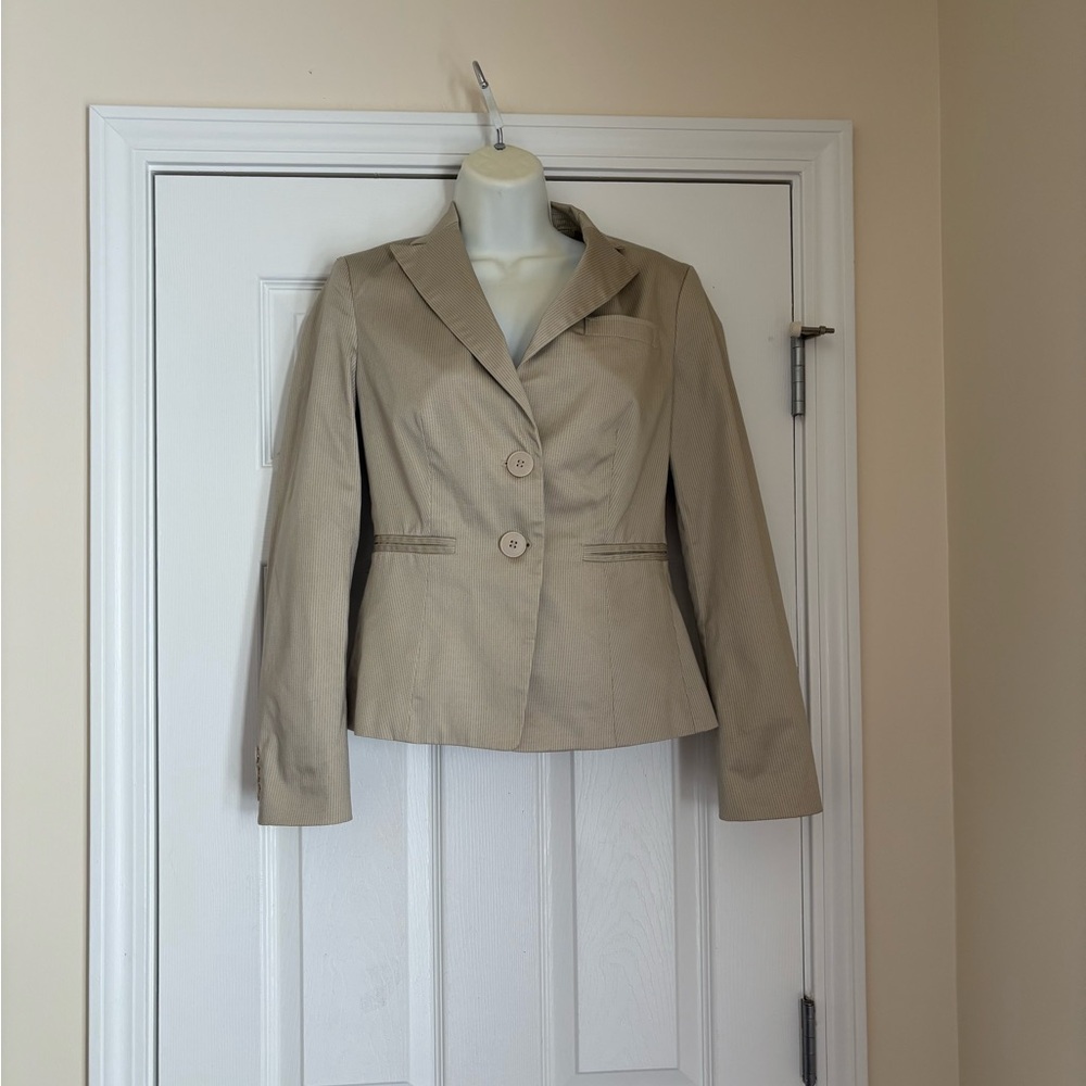 United Colors Of Benetton Beige Suit with matching pants size XS